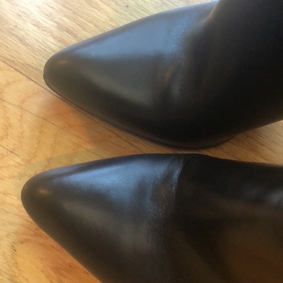 Louis Vuitton Black Heeled Booties Women's Size 38 in EUC- STUNNING! - Picture 11 of 12